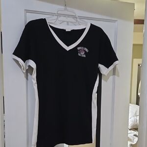 Black and White V-Neck Short Sleeve Tee